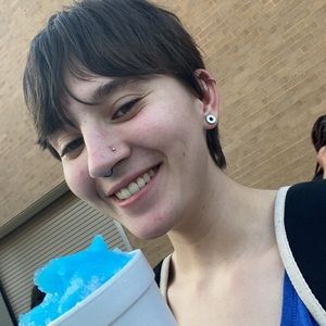 Meet your Posher, Alexis